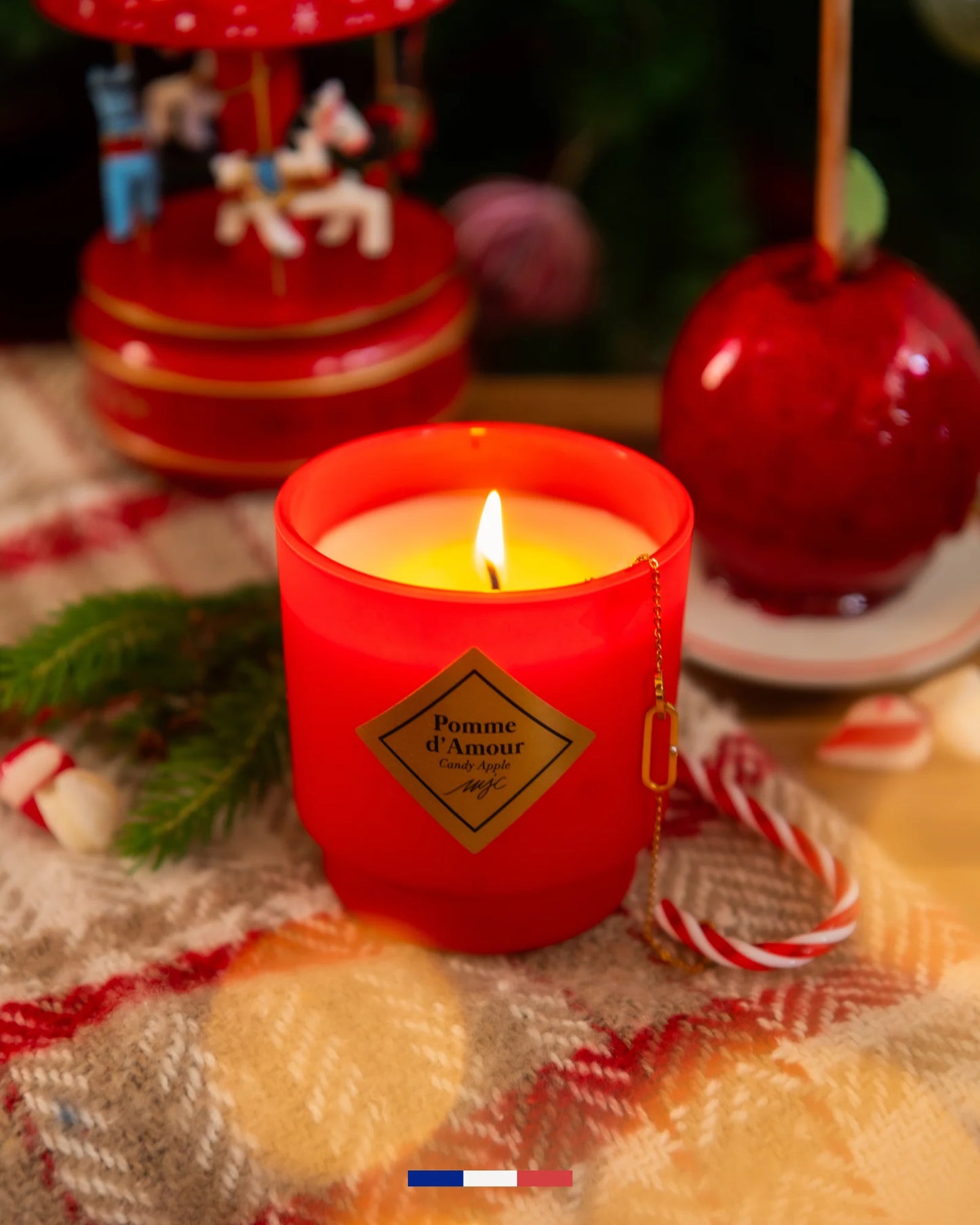 Geurkaars met sieraad armband Pomme d'Amour