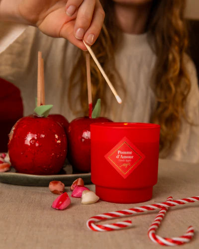 Geurkaars met sieraad armband Pomme d'Amour