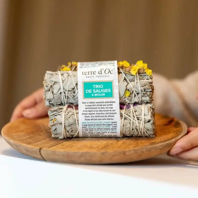 Trio van salie: met bloemen